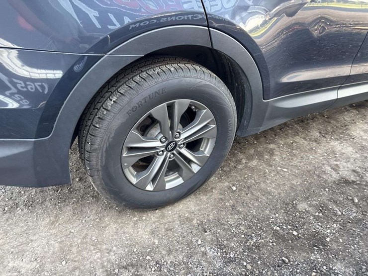 2015-hyundai-santa-fe-image-9