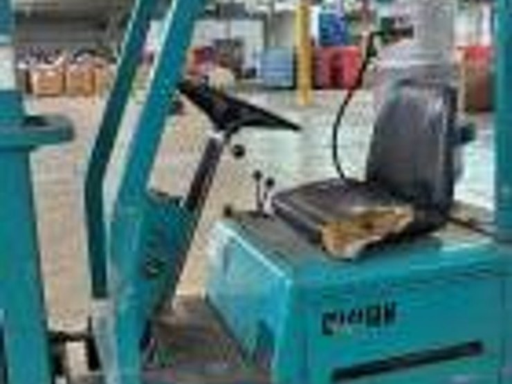 #106a-•-benefit-of-the-salvation-army-1953-clark-c20p-forklift-image-4