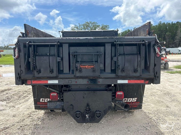 2024-chevrolet-silverado-6500hd-image-31