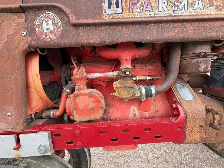 1948-ihc-farmall-h-tractor-image-12