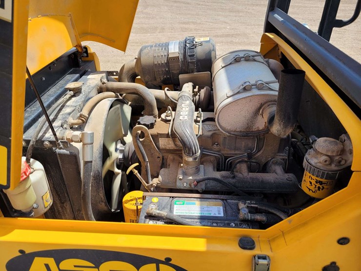 2009-jcb-930-image-12