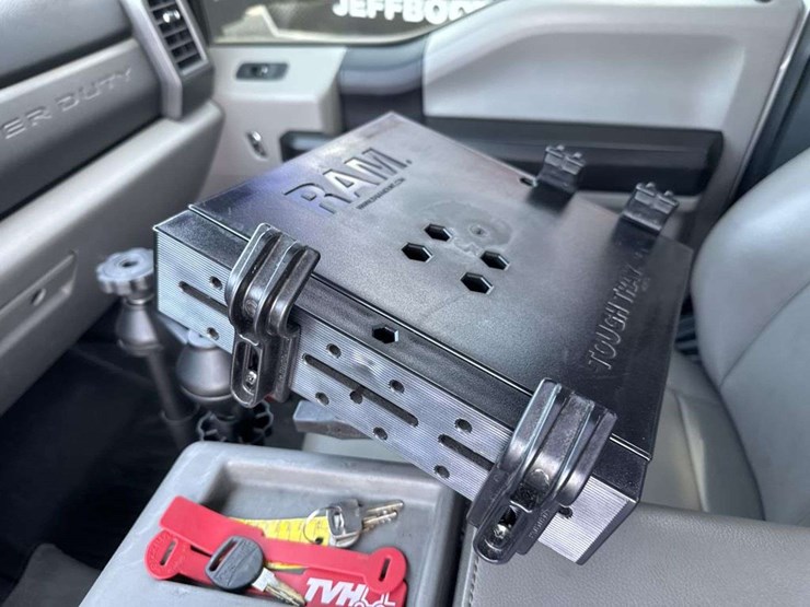 2019-ford-f550-image-25