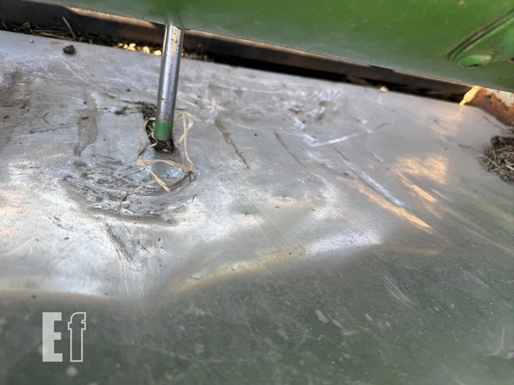 2010-john-deere-640d-image-26