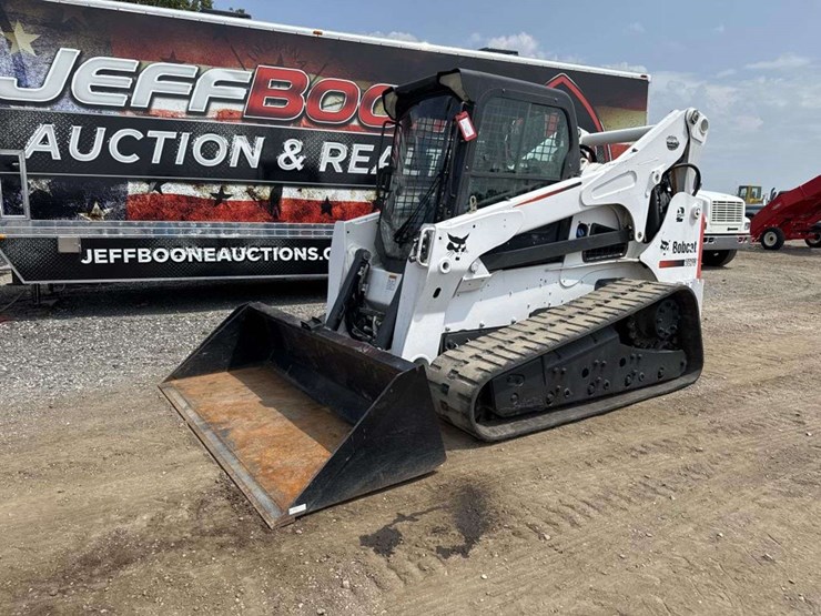 2016-bobcat-t870-image-1