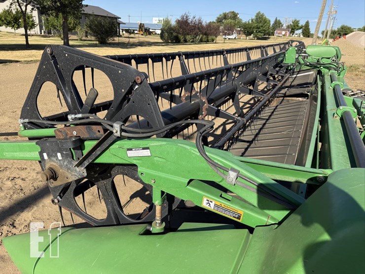 2010-john-deere-640d-image-11