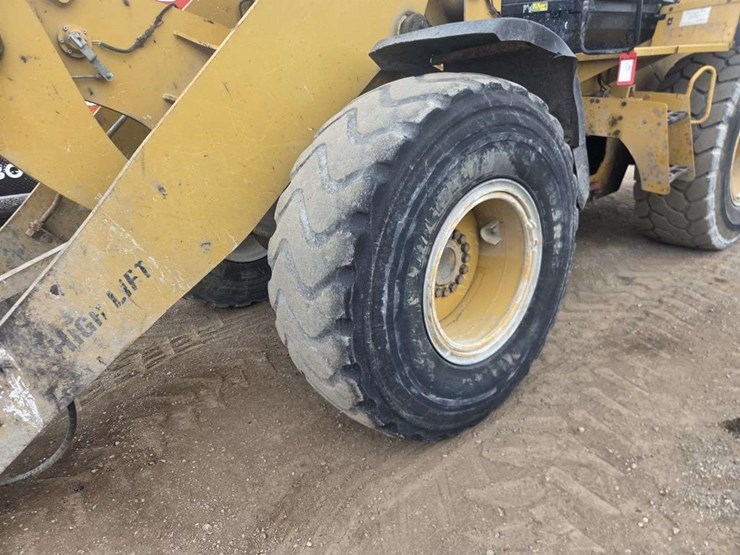 caterpillar-930k-image-5