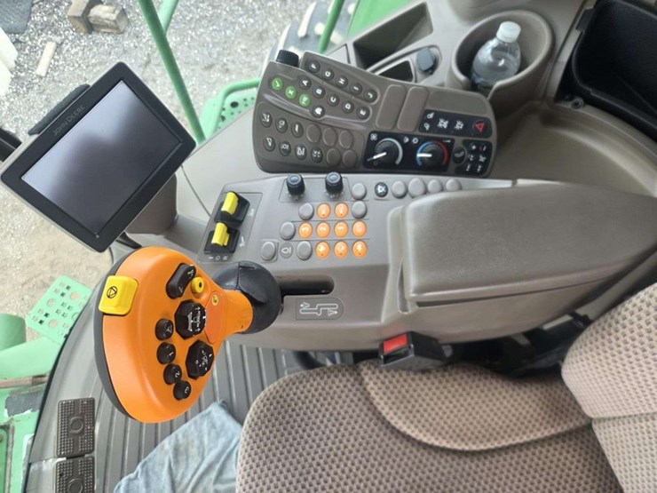 2013-john-deere-s660-image-25