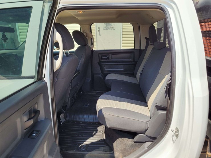 2012-ram-3500-st-image-14