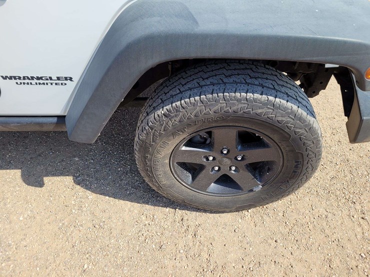 2017-jeep-wrangler-image-3