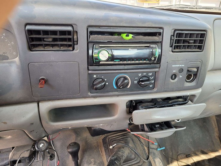 2000-ford-f250-image-16