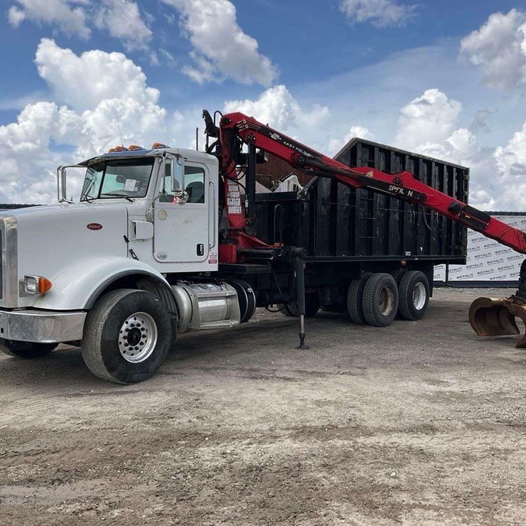 2017 PETERBILT 365