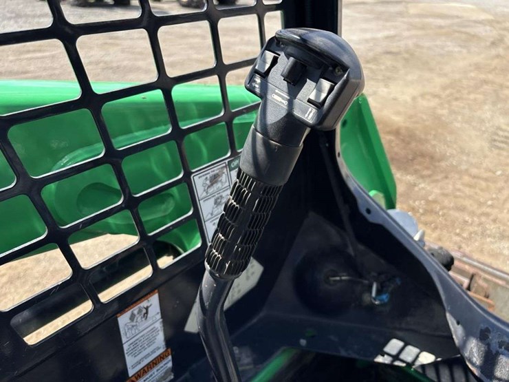 2020-bobcat-t550-image-15