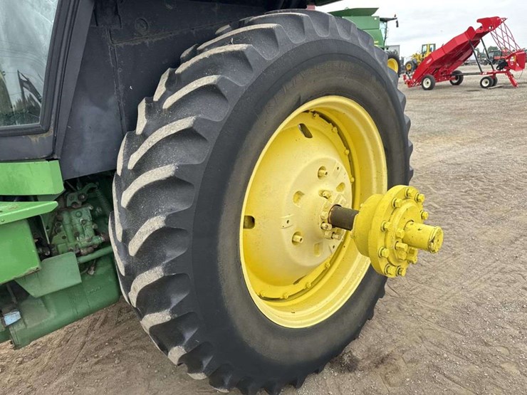 john-deere-4650-image-10