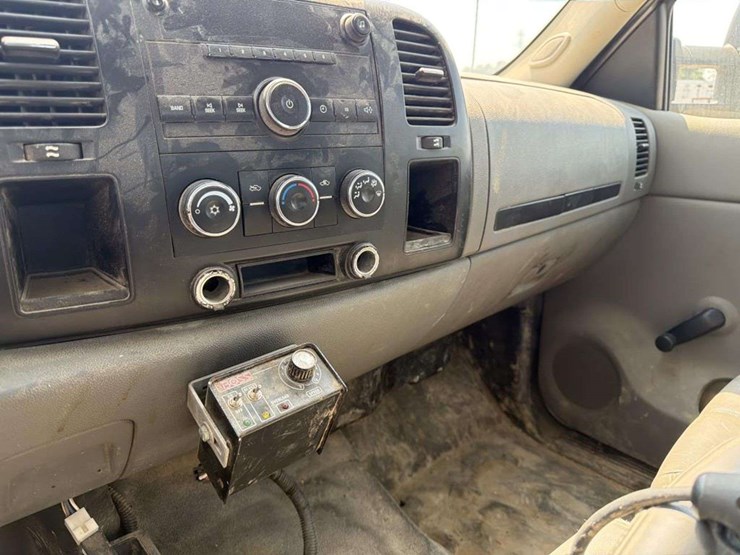 2008-chevrolet-3500-image-20