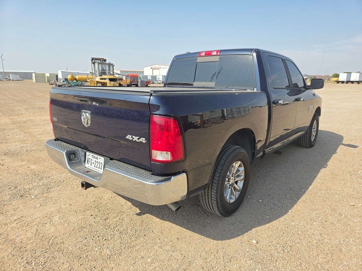 2014-ram-1500-slt-image-4