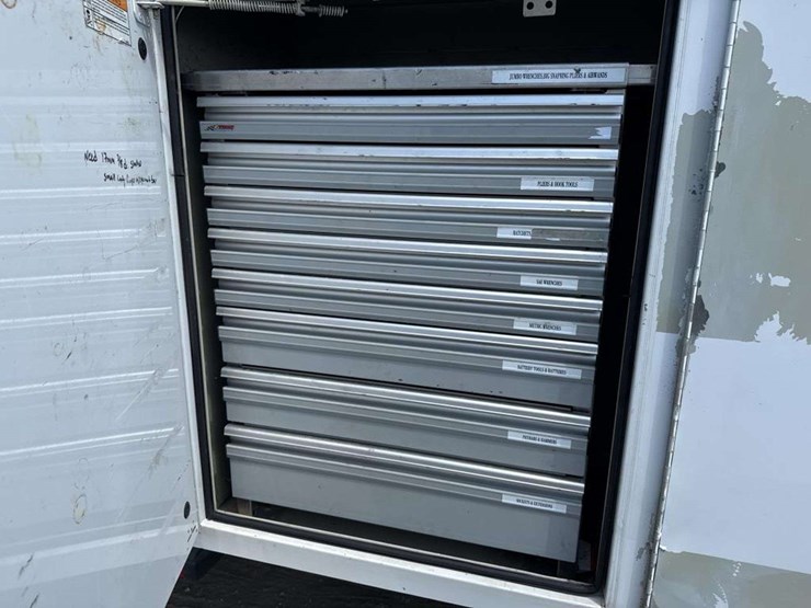 2019-ford-f550-image-13