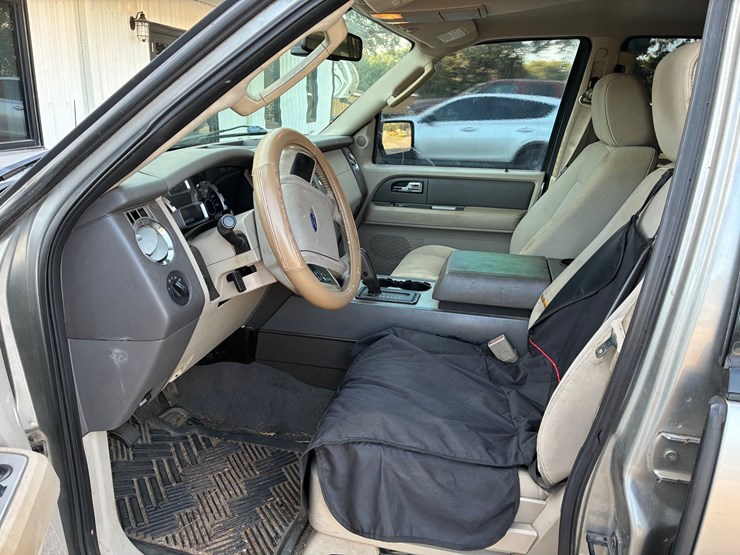 2008-ford-expedition-image-7