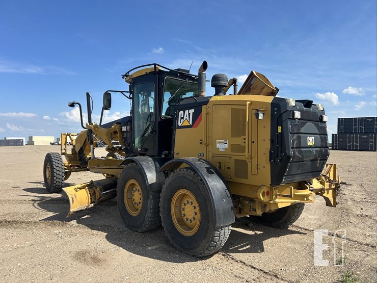 2011-caterpillar-140m2-awd-image-7