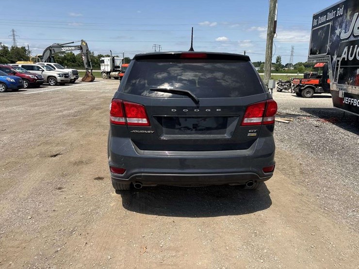 2018-dodge-journey-image-3