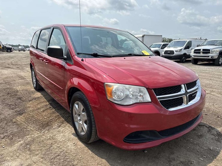 2012-dodge-grand-caravan-se-image-4