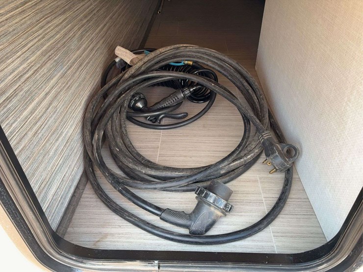 2000-ford-f250-image-25