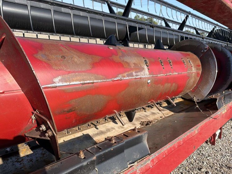 2011-case-ih-3020-image-22