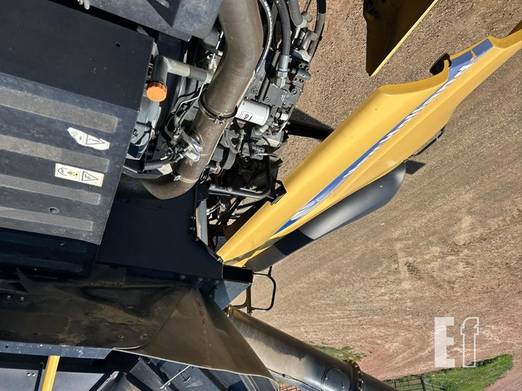 2013-new-holland-cx8080-image-108
