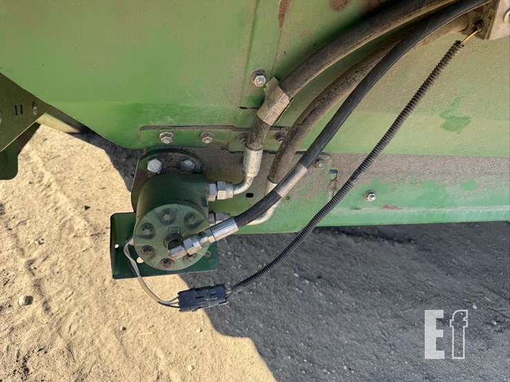 2010-john-deere-640d-image-18