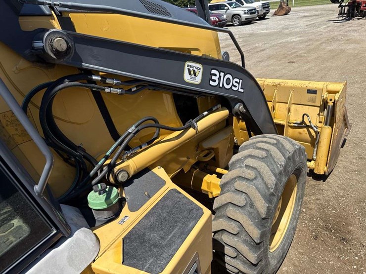 deere-310sl-image-21