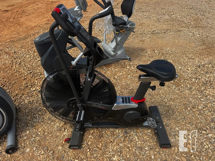 schwinn-air-dyne-workout-bike-image-3
