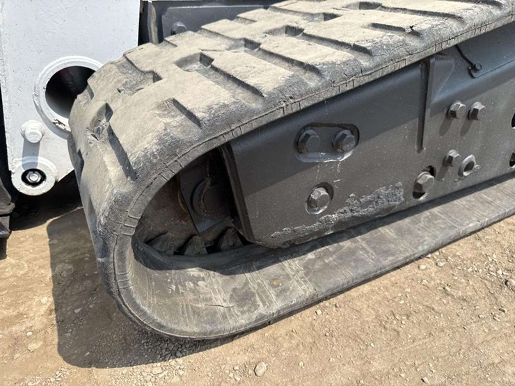 2016-bobcat-t870-image-8