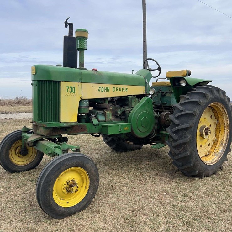 JOHN DEERE 730