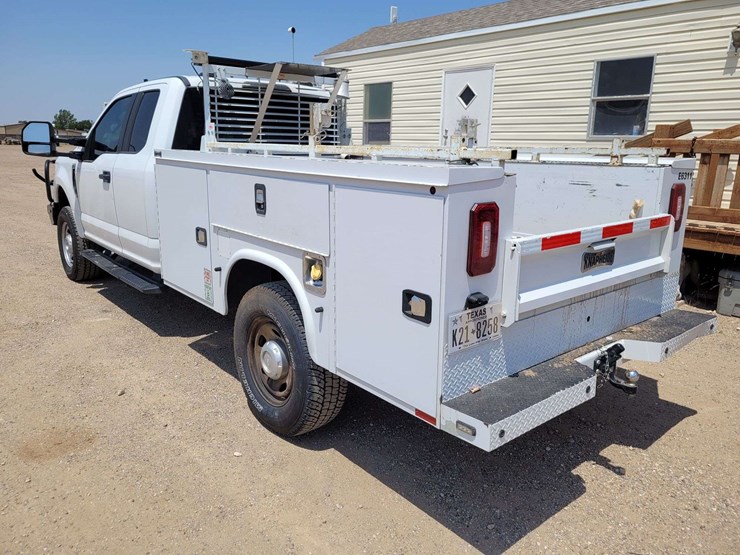 2020-ford-f350-image-8