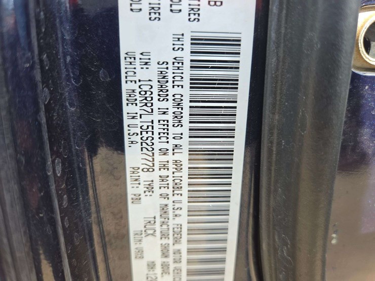 2014-ram-1500-slt-image-18