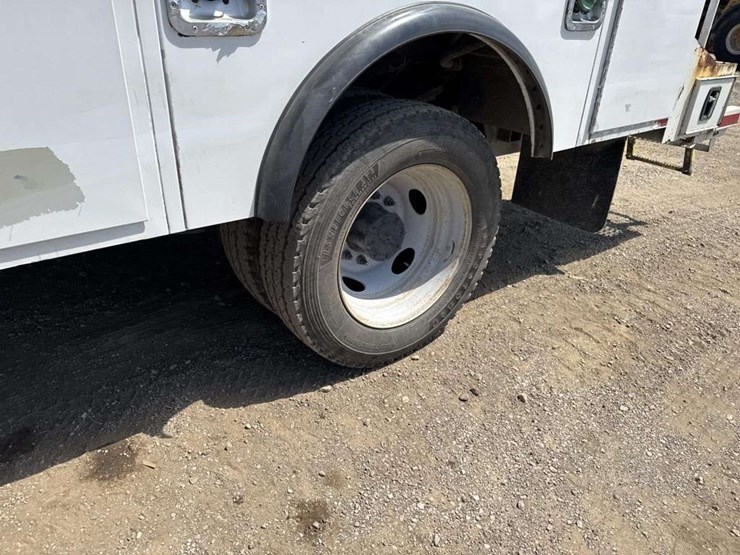 2019-ford-f550-image-9