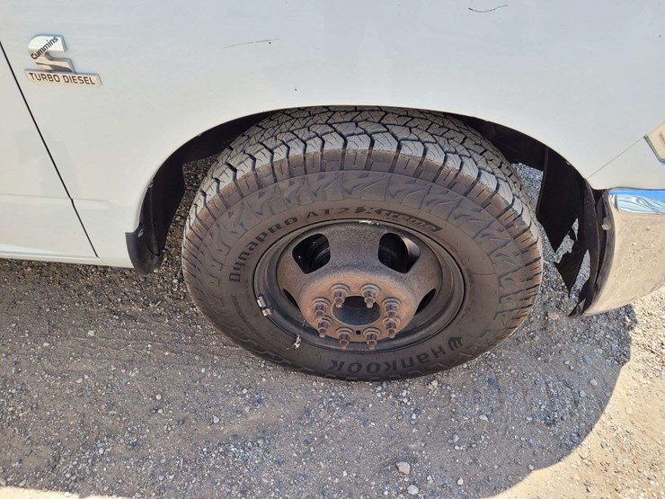 2012-ram-3500-st-image-3