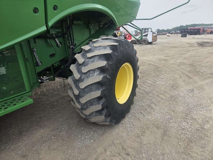 2013-john-deere-s660-image-10
