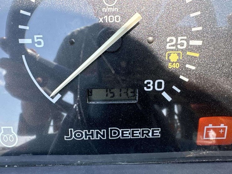john-deere-4210-image-18