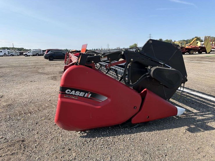 2011-case-ih-3020-image-6