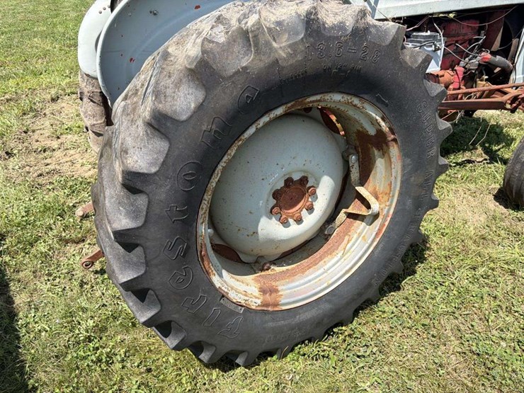 ford-800-image-10