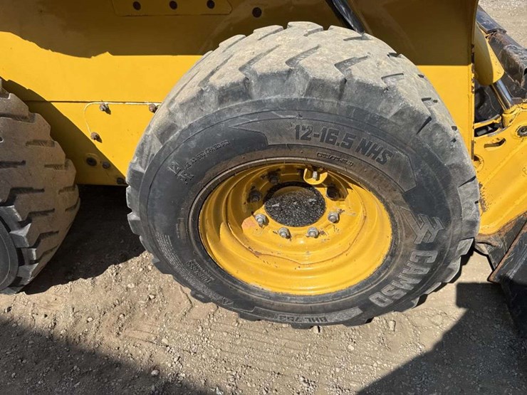 john-deere-250-image-12