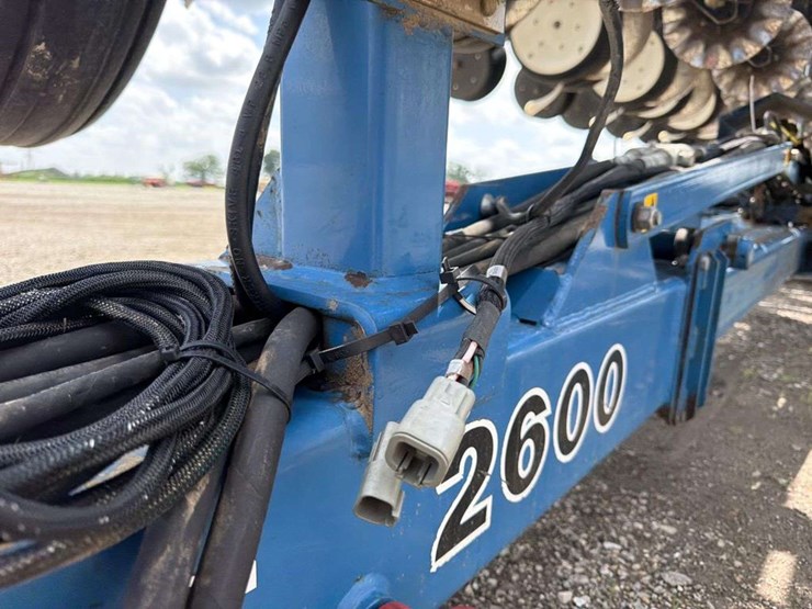kinze-2600-image-11