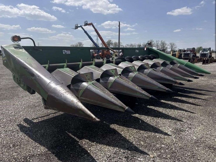 john-deere-8-image-6