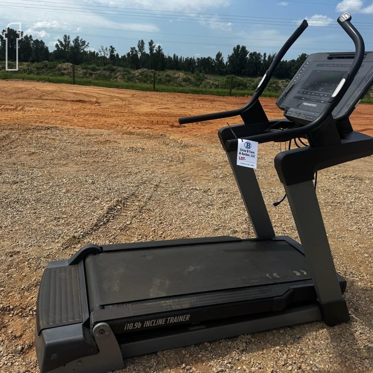 FREEMOTION TREADMILL