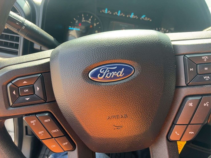 2019-ford-f150-lariat-image-32