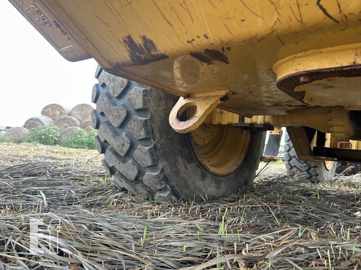 2015-caterpillar-910k-image-40