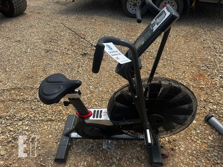 schwinn-air-dyne-workout-bike-image-1