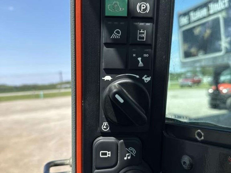 2021-bobcat-t62-image-21