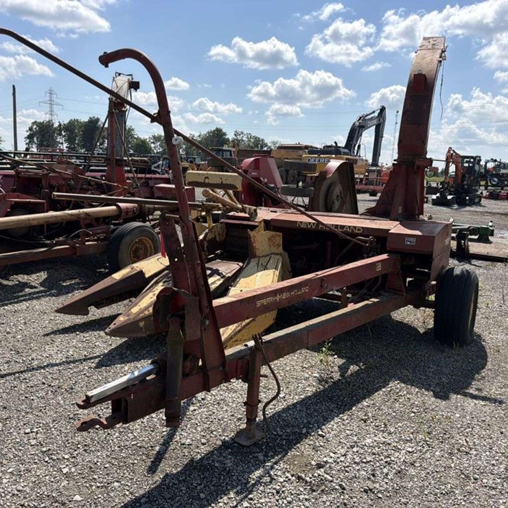 NEW HOLLAND 782
