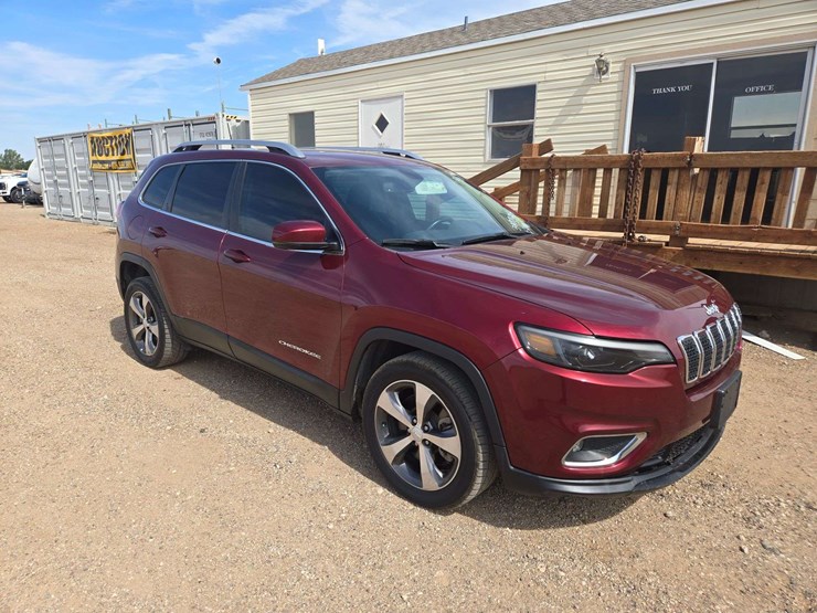 2019-jeep-cherokee-limited-image-2